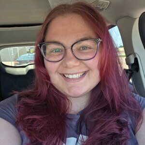 Meet your Posher, Leyna